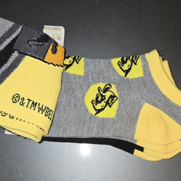 Wizarding World Harry Potter Hufflepuff 3 Pack Ankle Socks Womens Size 5-10 NWT - Picture 3 of 5